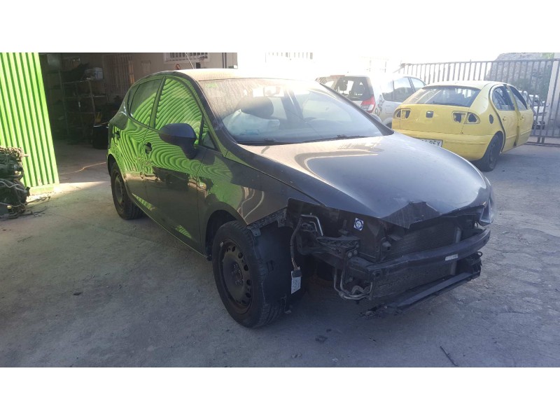seat ibiza (6j5) del año 2008