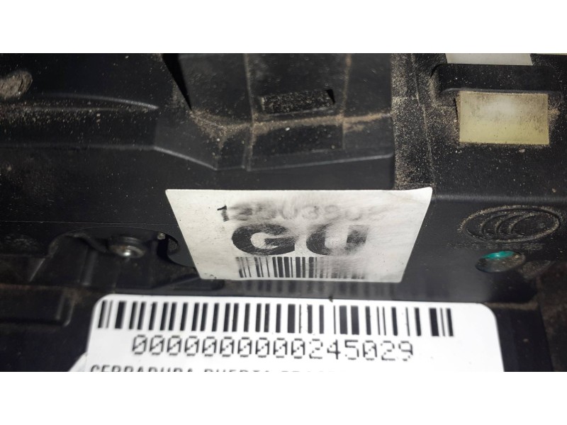 Recambio de cerradura puerta trasera derecha para chevrolet cruze lt referencia OEM IAM 13503808  