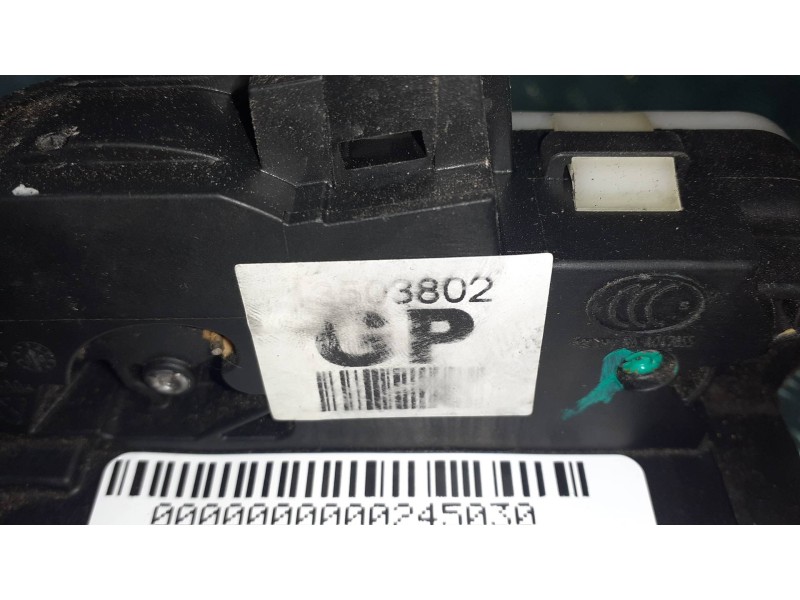 Recambio de cerradura puerta delantera derecha para chevrolet cruze lt referencia OEM IAM 13503802  