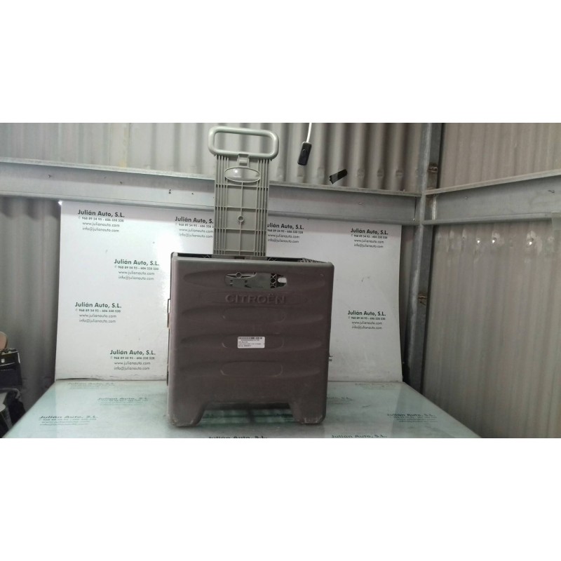 Recambio de tapa maletero para citroen xsara picasso 1.6 hdi 110 exclusive referencia OEM IAM 9638536077  CARRO