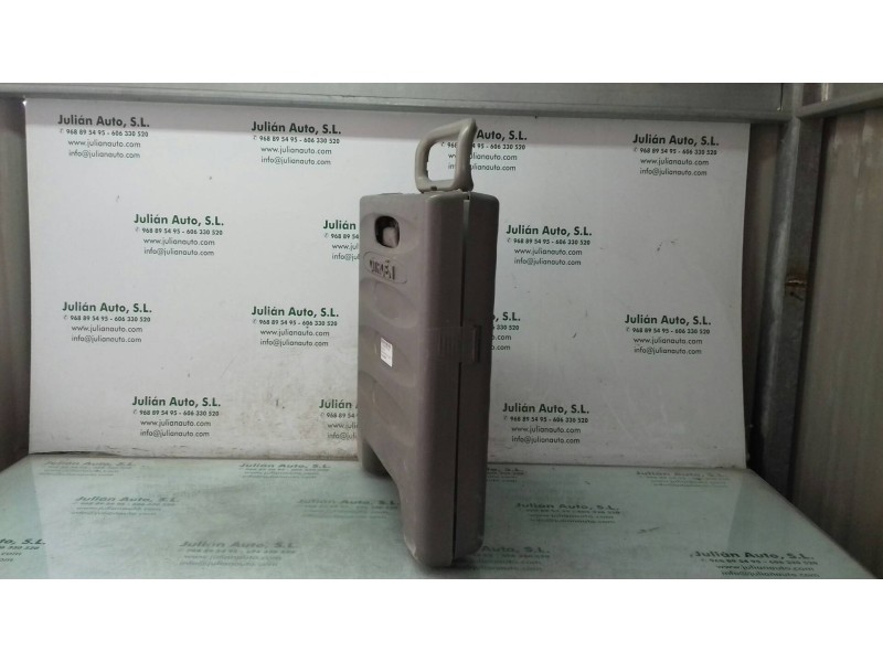 Recambio de tapa maletero para citroen xsara picasso 1.6 hdi 110 exclusive referencia OEM IAM 9638536077  CARRO