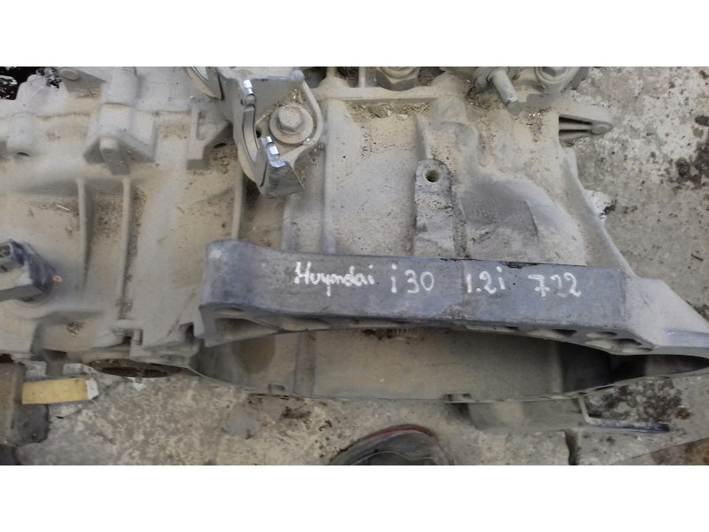 Recambio de caja cambios para hyundai i30 classic referencia OEM IAM T9J5G 82513 