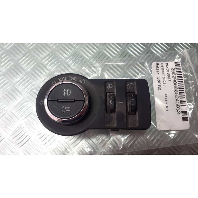 Recambio de mando luces para chevrolet cruze lt referencia OEM IAM 13301752 CONECTOR 9 PINES ANTINIEBLAS