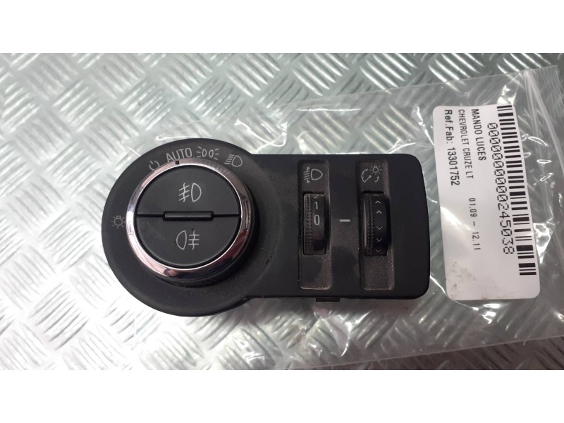 Recambio de mando luces para chevrolet cruze lt referencia OEM IAM 13301752 CONECTOR 9 PINES ANTINIEBLAS