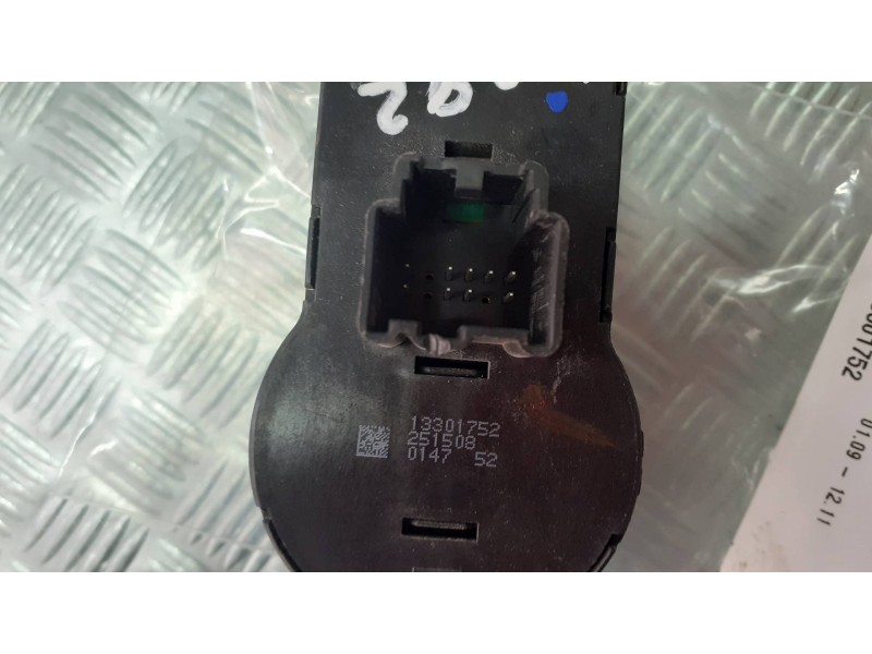 Recambio de mando luces para chevrolet cruze lt referencia OEM IAM 13301752 CONECTOR 9 PINES ANTINIEBLAS