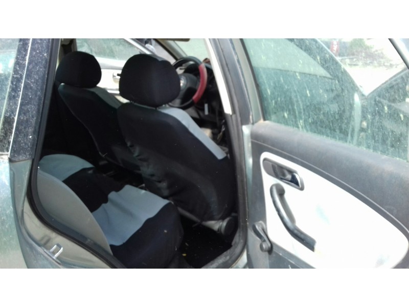 seat cordoba berlina (6l2) del año 2003