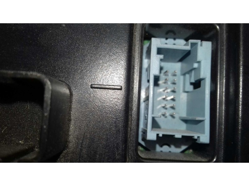 Recambio de mando climatizador para renault megane ii classic berlina confort dynamique referencia OEM IAM 8200312940  VALEO