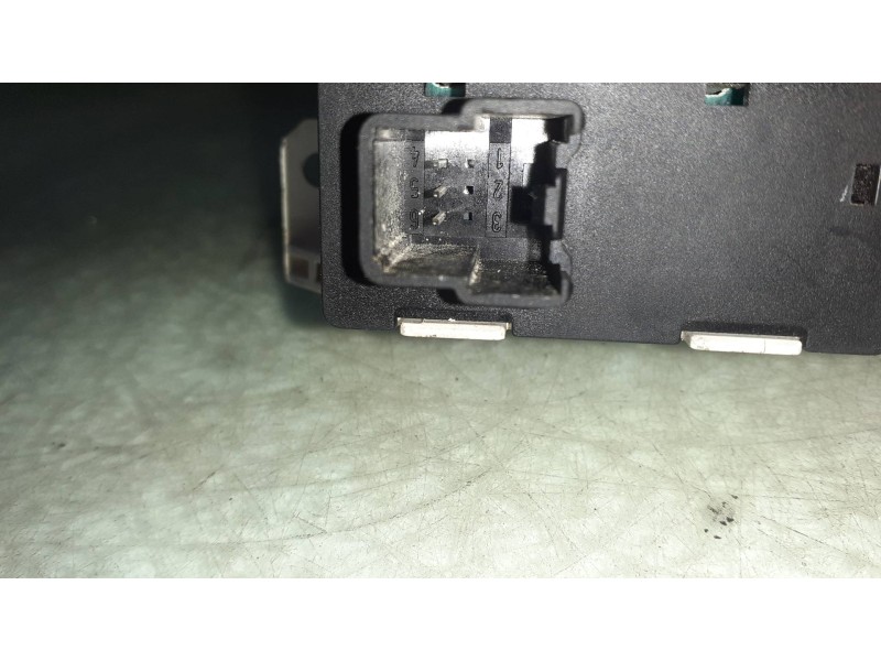 Recambio de warning para ford focus berlina (cak) trend referencia OEM IAM 2M5T13A350AA  CONECTOR 3 PINES