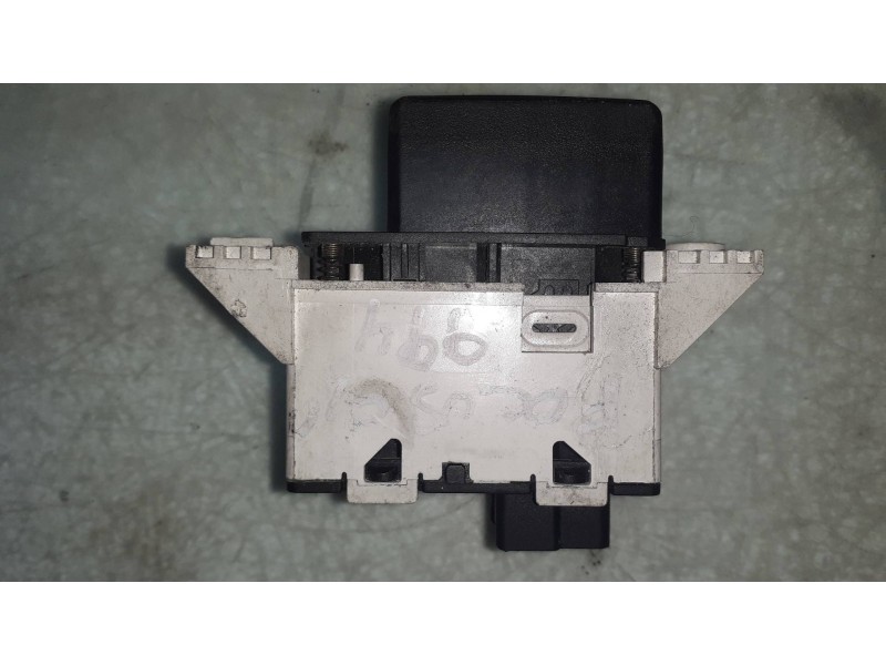 Recambio de warning para ford focus berlina (cak) trend referencia OEM IAM 2M5T13A350AA  CONECTOR 3 PINES