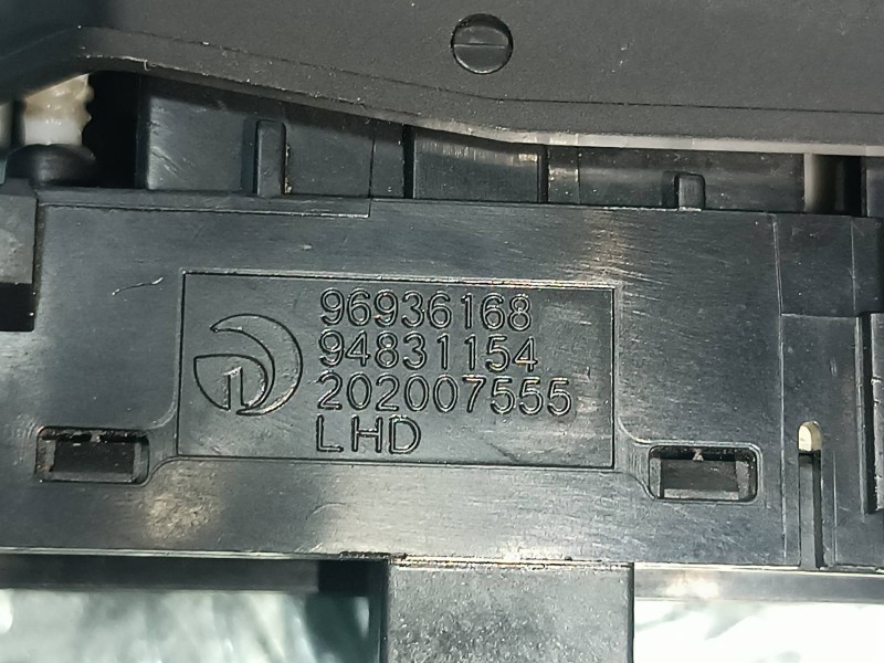 Recambio de interruptor para chevrolet cruze lt referencia OEM IAM 96936168 CONECTOR 4 PINES 94831154