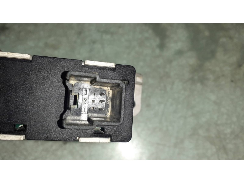 Recambio de warning para ford focus berlina (cak) referencia OEM IAM 2M5T13A350AA  CONECTOR 3 PINES