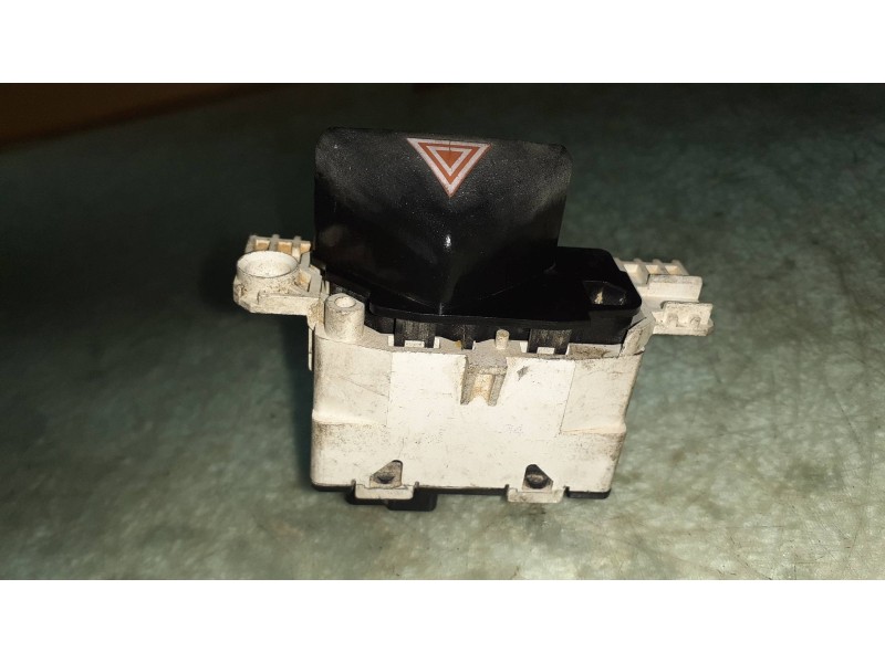 Recambio de warning para ford focus berlina (cak) referencia OEM IAM 2M5T13A350AA  CONECTOR 3 PINES