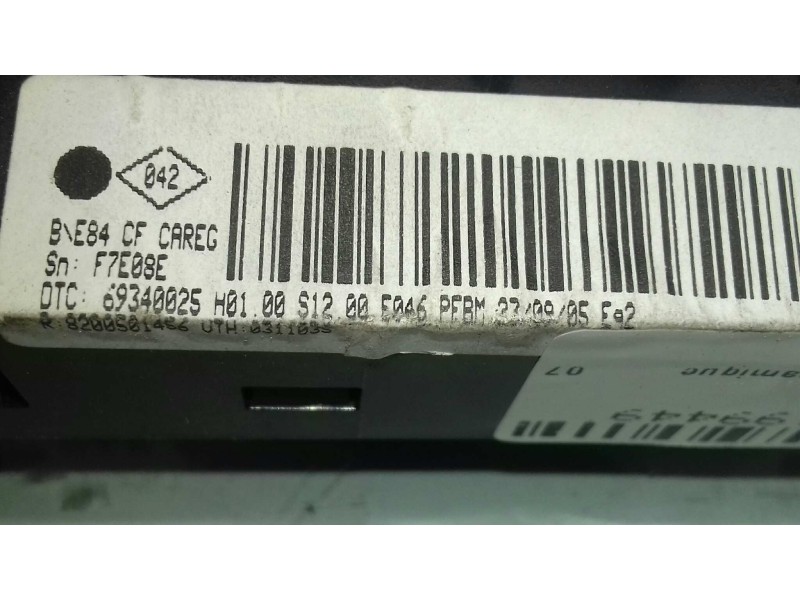 Recambio de mando climatizador para renault megane ii berlina 5p dynamique referencia OEM IAM 8200501456  VALEO