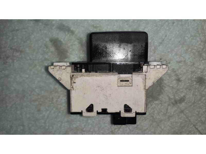 Recambio de warning para ford focus berlina (cak) referencia OEM IAM 2M5T13A350AA  CONECTOR 3 PINES