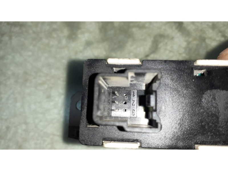 Recambio de warning para ford focus berlina (cak) referencia OEM IAM 2M5T13A350AA  CONECTOR 3 PINES