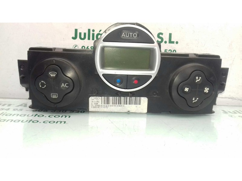 Recambio de mando climatizador para renault megane ii berlina 5p dynamique referencia OEM IAM 8200501465  VALEO
