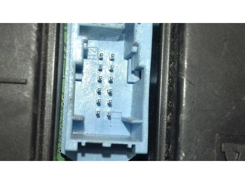 Recambio de mando climatizador para renault megane ii berlina 5p dynamique referencia OEM IAM 8200501465  VALEO