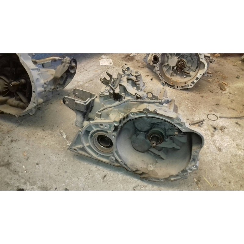 Recambio de caja cambios para hyundai tucson (jm) 2.0 crdi comfort referencia OEM IAM S614JE  6 VELOCIDADES