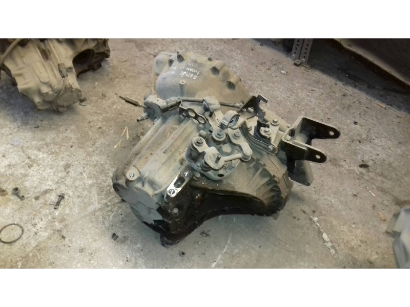 Recambio de caja cambios para hyundai tucson (jm) 2.0 crdi comfort referencia OEM IAM S614JE  6 VELOCIDADES