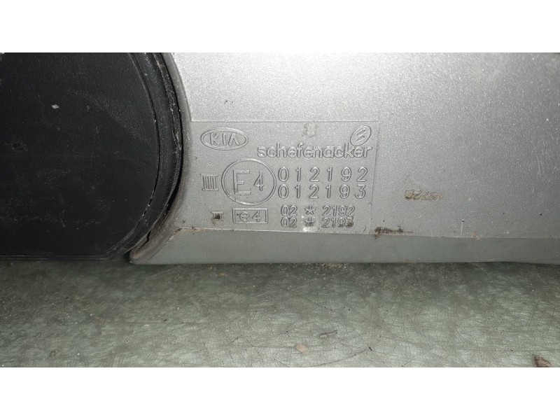 Recambio de retrovisor izquierdo para kia carens referencia OEM IAM E4012192  ELECTRICO