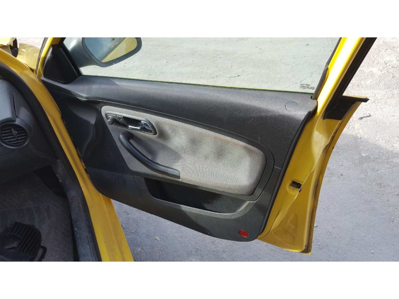 seat ibiza (6l1) del año 2004