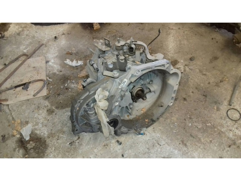 Recambio de caja cambios para hyundai i20 basis referencia OEM IAM PBT1DW  