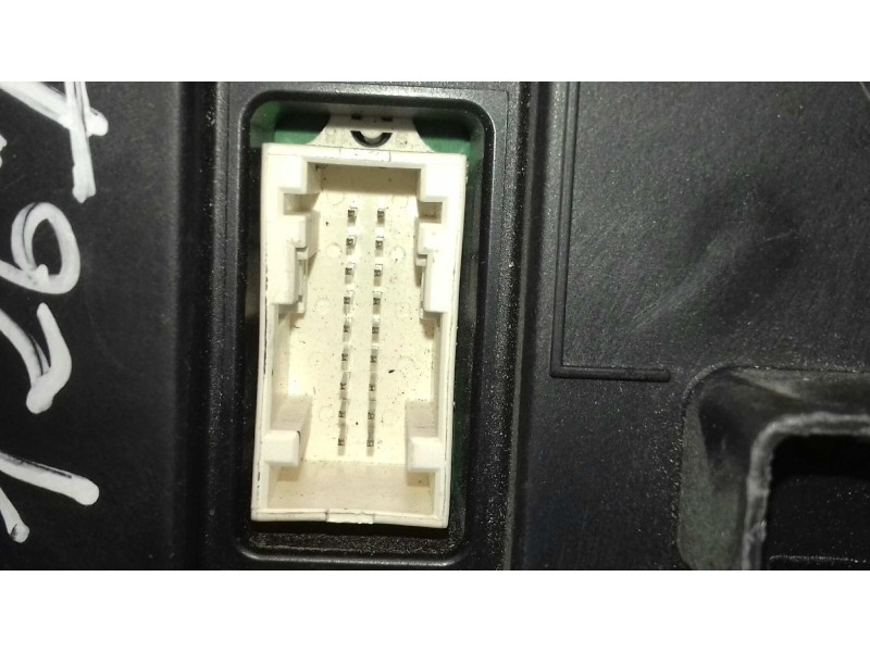 Recambio de mando climatizador para renault clio grandtour authentique referencia OEM IAM 8200296683  VALEO