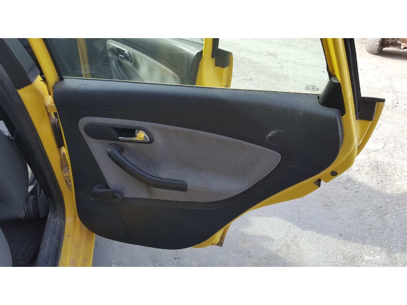 seat ibiza (6l1) del año 2004