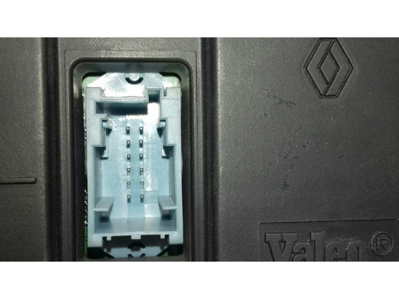 Recambio de mando climatizador para renault scenic ii confort dynamique referencia OEM IAM 8200344842  VALEO