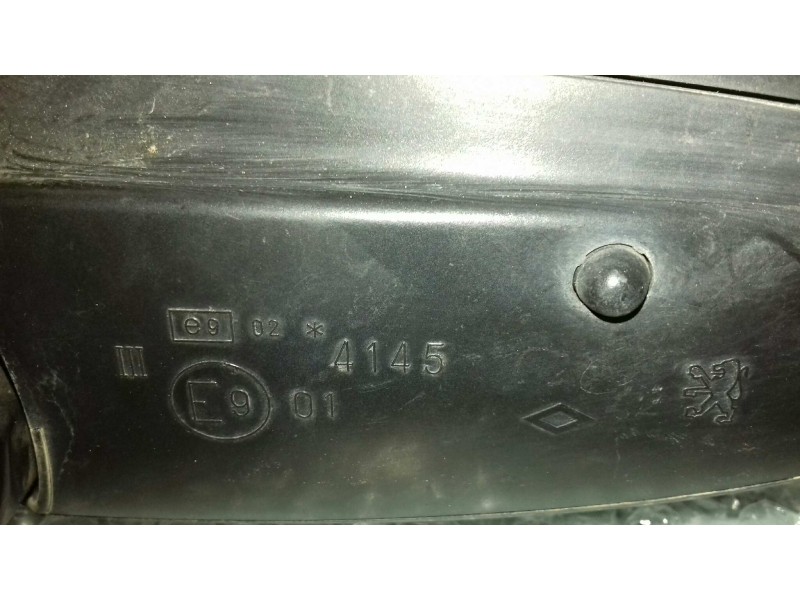 Recambio de retrovisor derecho para peugeot 407 st confort pack referencia OEM IAM 4145  ELECTRICO