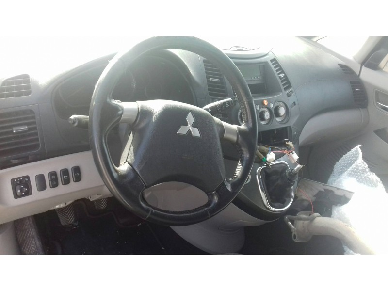 mitsubishi grandis (na0w) del año 2005