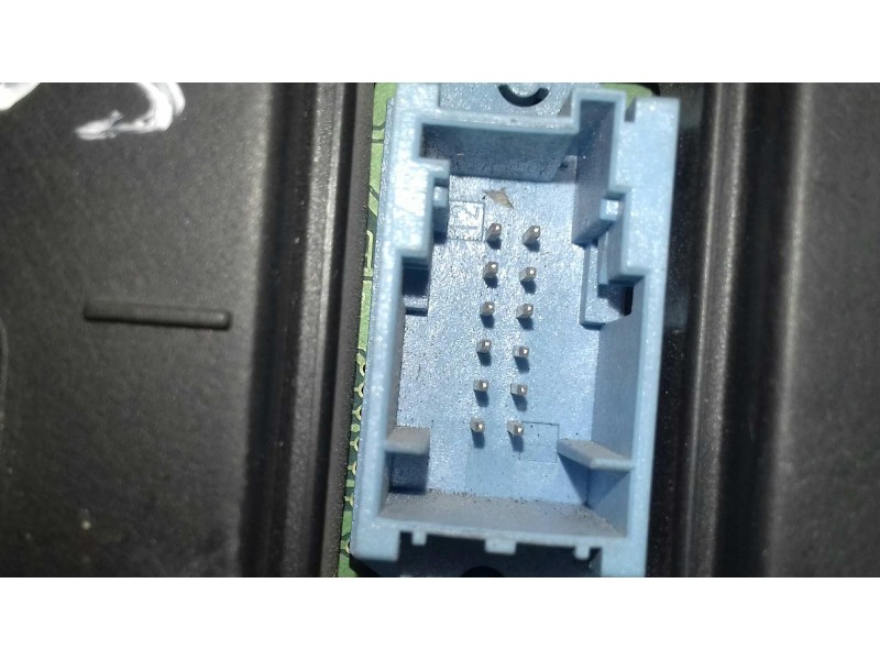 Recambio de mando climatizador para renault scenic ii confort authentique referencia OEM IAM 8200501465  VALEO