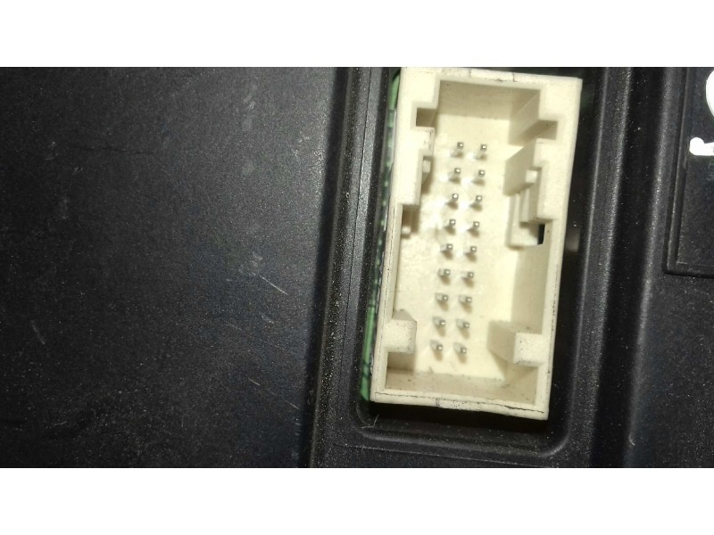 Recambio de mando climatizador para renault scenic ii confort authentique referencia OEM IAM 8200501465  VALEO