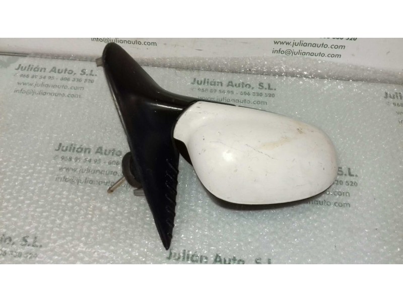 Recambio de retrovisor derecho para peugeot 406 berlina (s1/s2) sldt referencia OEM IAM 015001  MANUAL