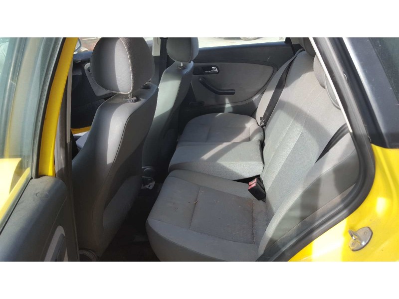seat ibiza (6l1) del año 2004