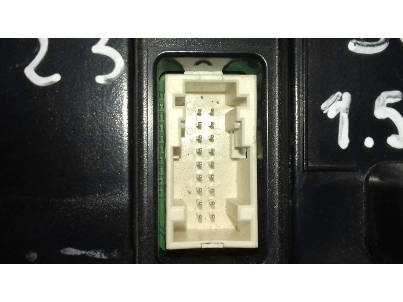 Recambio de mando climatizador para renault scenic ii grand confort dynamique referencia OEM IAM 8200344842  VALEO