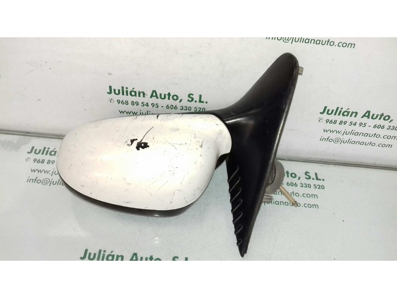 Recambio de retrovisor izquierdo para peugeot 406 berlina (s1/s2) sv referencia OEM IAM 015001  MANUAL