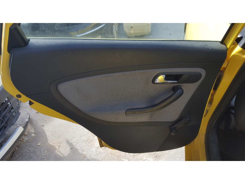 seat ibiza (6l1) del año 2004