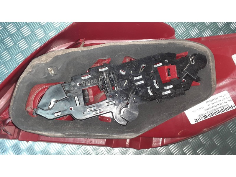 Recambio de piloto trasero izquierdo para peugeot 307 (s1) xr clim referencia OEM IAM 96343704JE  96343704