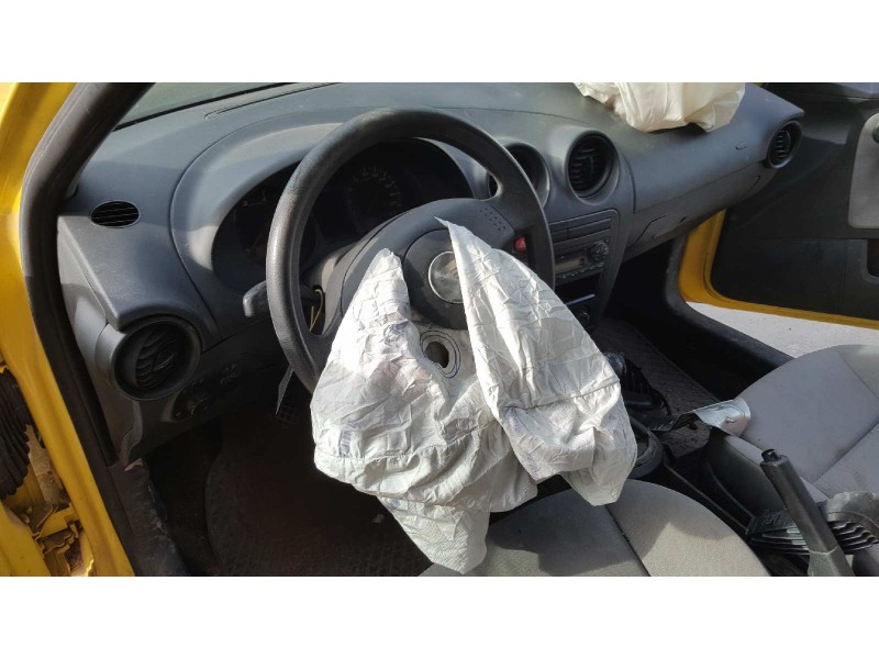 seat ibiza (6l1) del año 2004