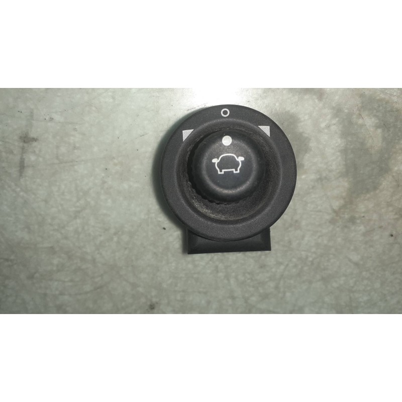 Recambio de mando retrovisor para ford mondeo berlina (ge) referencia OEM IAM 93BG17B676BB  CONECTOR 7 PINES