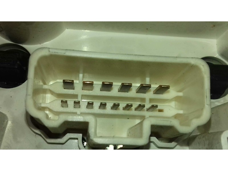 Recambio de mando calefaccion / aire acondicionado para renault clio iii emotion referencia OEM IAM 030967W 69590001 VALEO