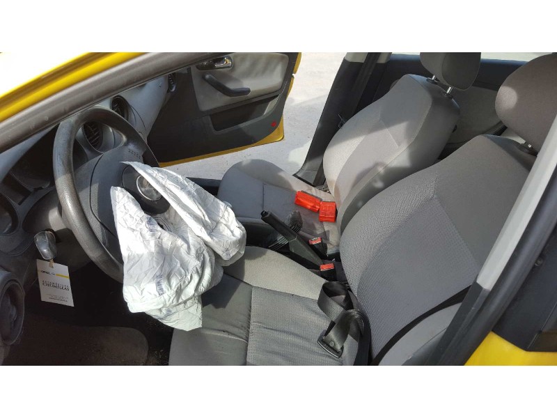 seat ibiza (6l1) del año 2004