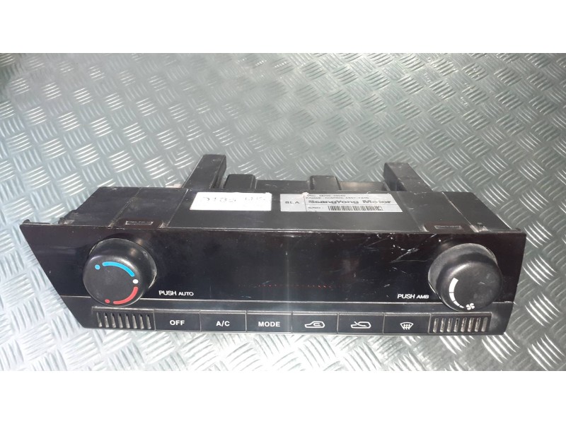 Recambio de mando climatizador para ssangyong kyron 200 xdi limited referencia OEM IAM 6870009080  