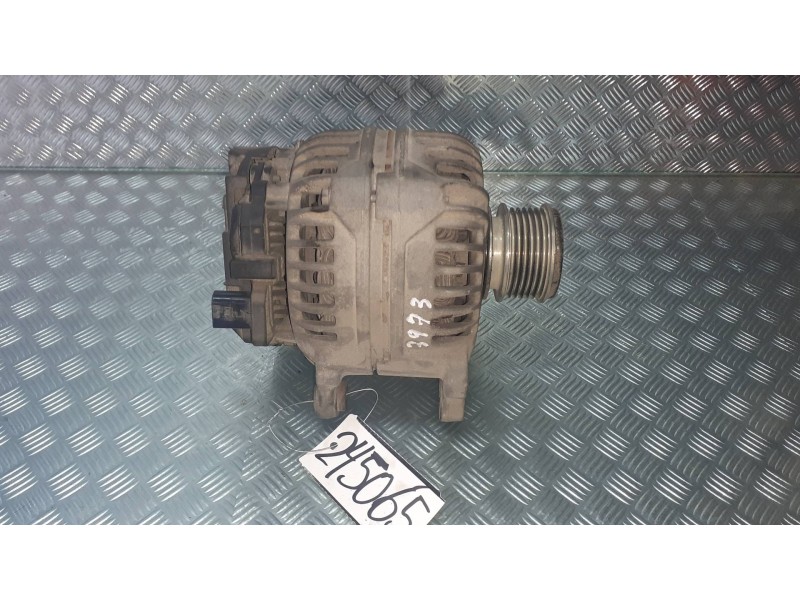 Recambio de alternador para volkswagen touran (1t1) highline referencia OEM IAM 6F903023F BOSCH 140A