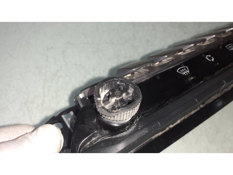 Recambio de mando multifuncion para peugeot 3008 allure referencia OEM IAM 98318235DX 45549D73 DELPHI