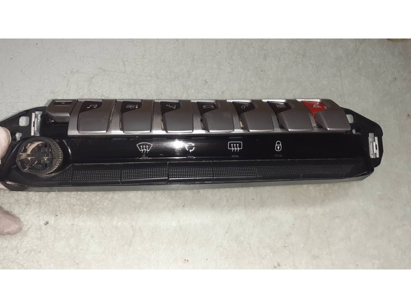 Recambio de mando multifuncion para peugeot 3008 allure referencia OEM IAM 98318235DX 45549D73 DELPHI