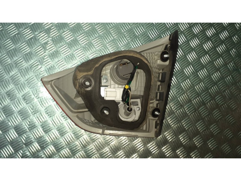 Recambio de piloto trasero izquierdo interior para hyundai ix35 classic 2wd referencia OEM IAM 924052Y0  