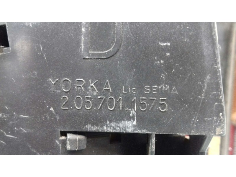 Recambio de piloto trasero derecho para renault r11 1.4 tse referencia OEM IAM 2057011575  EXT-ALETA