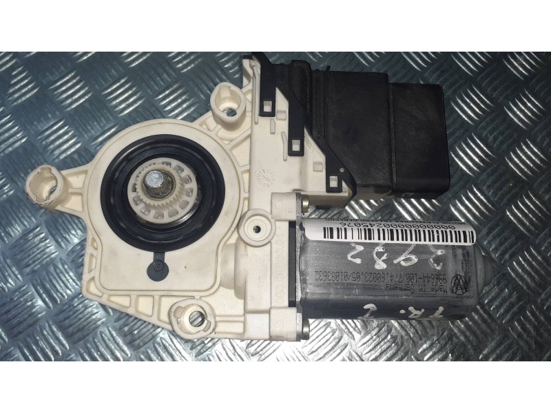 Recambio de motor elevalunas trasero derecho para volkswagen touran (1t1) highline referencia OEM IAM 1K0959704B 993425100 99592